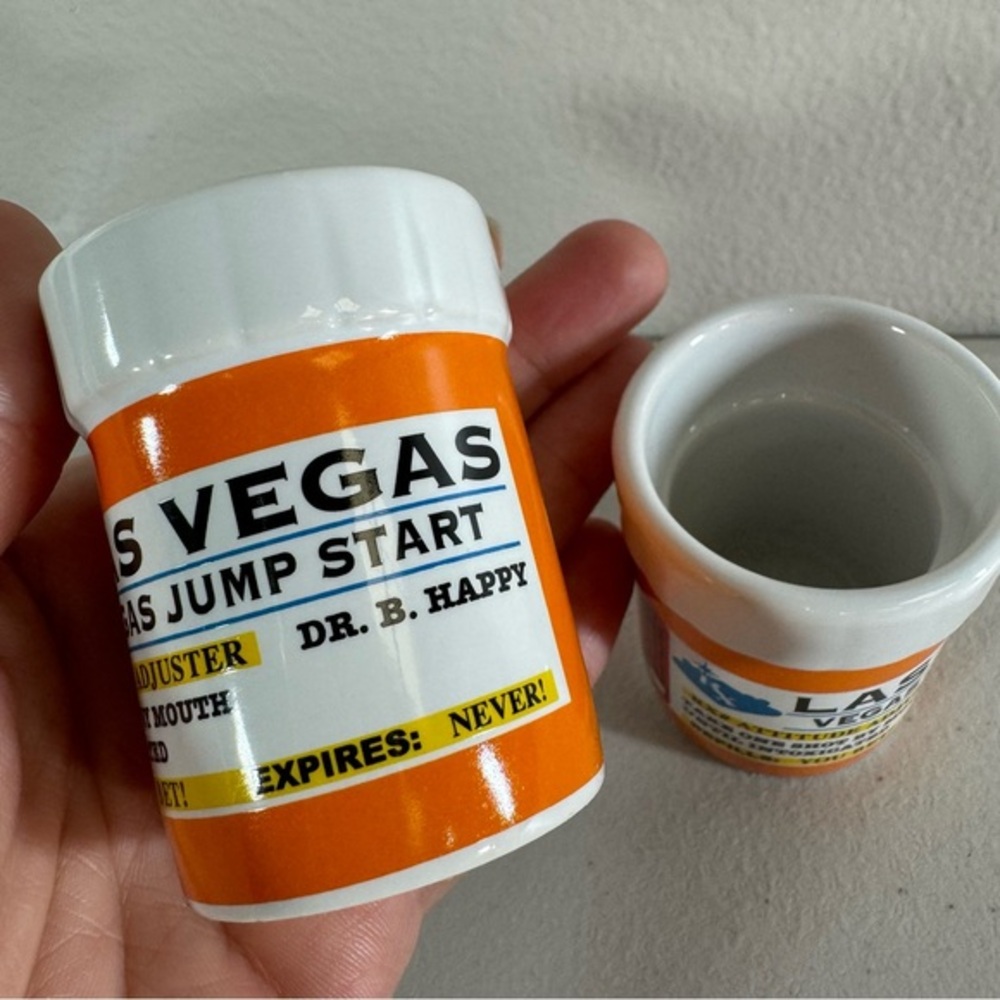NWT shot glasses novelty alcohol prescription bottle funny gift Las Vegas 2pc